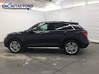 2019 Audi Q5 2.0T quattro Premium Plus WA1BNAFYXK2043288 2019 Audi Q5 2.0T quattro Premium Plus