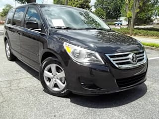 2011 Volkswagen Routan SE 2V4RW3DG4BR803018 2011 Volkswagen Routan SE