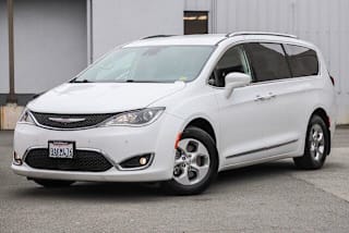 2017 Chrysler Pacifica Touring-L Plus 2C4RC1EG0HR788726 2017 Chrysler Pacifica Touring-L Plus