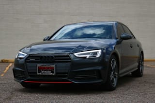 2018 Audi A4 2.0T quattro Premium Plus WAUENAF4XJA097952 2018 Audi A4 2.0T quattro Premium Plus