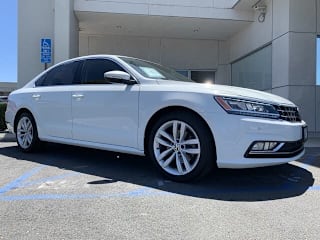 2018 Volkswagen Passat 2.0T SE 1VWBA7A37JC007693 2018 Volkswagen Passat 2.0T SE