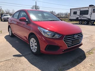 2019 Hyundai Accent SE 3KPC24A38KE049688 2019 Hyundai Accent SE