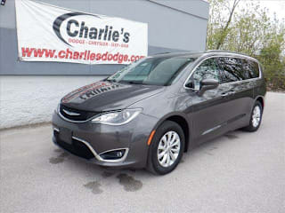 2018 Chrysler Pacifica Touring Plus 2C4RC1FG1JR226905 2018 Chrysler Pacifica Touring Plus