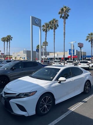 2018 Toyota Camry SE 4T1B11HK5JU140729 2018 Toyota Camry SE