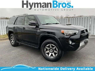 2018 Toyota 4Runner SR5 JTEBU5JR0J5521422 2018 Toyota 4Runner SR5