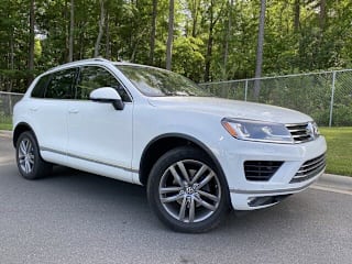 2016 Volkswagen Touareg VR6 Sport WVGEF9BPXGD013064 2016 Volkswagen Touareg VR6 Sport