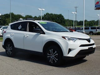 2018 Toyota RAV4 LE 2T3ZFREV0JW426198 2018 Toyota RAV4 LE