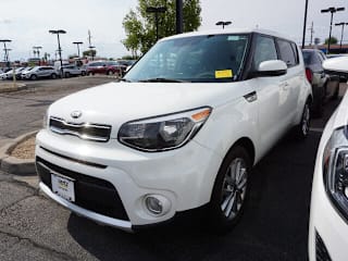 2018 Kia Soul + KNDJP3A55J7904527 2018 Kia Soul +