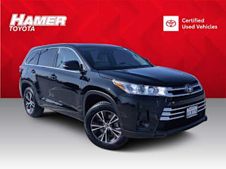 2018 Toyota Highlander LE 5TDZARFH9JS037083 2018 Toyota Highlander LE