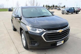 2018 Chevrolet Traverse LS 1GNEVFKW0JJ227719 2018 Chevrolet Traverse LS