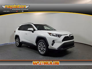 2019 Toyota RAV4 XLE Premium JTMC1RFV9KD511445 2019 Toyota RAV4 XLE Premium