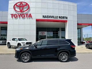 2019 Toyota Highlander XLE 5TDKZRFH9KS339338 2019 Toyota Highlander XLE