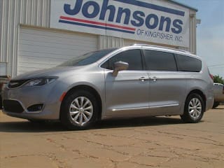 2018 Chrysler Pacifica Touring L 2C4RC1BG8JR256859 2018 Chrysler Pacifica Touring L