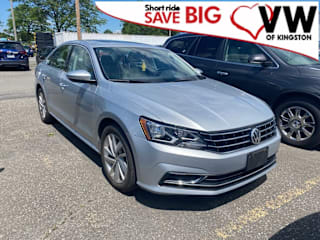 2018 Volkswagen Passat 2.0T SE 1VWBA7A30JC031611 2018 Volkswagen Passat 2.0T SE
