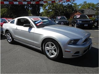 2014 Ford Mustang V6 1ZVBP8AM1E5239763 2014 Ford Mustang V6