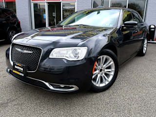 2017 Chrysler 300 Limited 2C3CCAAG0HH506526 2017 Chrysler 300 Limited