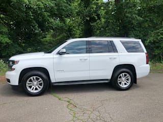2015 Chevrolet Tahoe LT 1GNSKBKC2FR111384 2015 Chevrolet Tahoe LT
