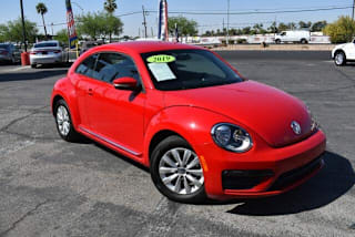2019 Volkswagen Beetle 2.0T S 3VWFD7AT3KM710720 2019 Volkswagen Beetle 2.0T S