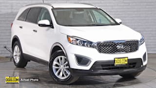 2016 Kia Sorento LX 5XYPG4A3XGG097979 2016 Kia Sorento LX