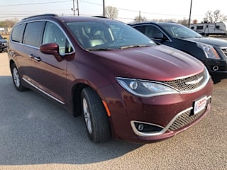 2017 Chrysler Pacifica 2C4RC1BG3HR702328 2017 Chrysler Pacifica