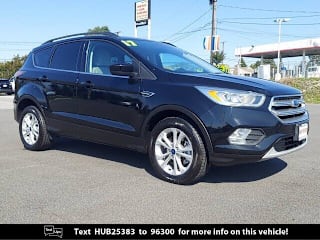2017 Ford Escape SE 1FMCU9GD9HUB25383 2017 Ford Escape SE