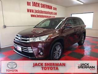 2018 Toyota Highlander XLE 5TDJZRFH8JS880780 2018 Toyota Highlander XLE