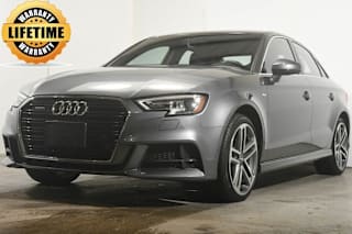 2018 Audi A3 2.0T quattro Premium Plus WAUJ8GFF8J1079783 2018 Audi A3 2.0T quattro Premium Plus