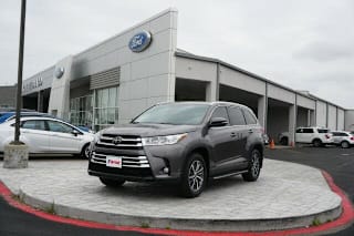 2019 Toyota Highlander XLE 5TDKZRFH6KS558306 2019 Toyota Highlander XLE