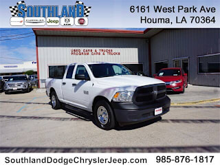 2018 Ram Pickup 1500 1C6RR6FG2JS165260 2018 Ram Pickup 1500