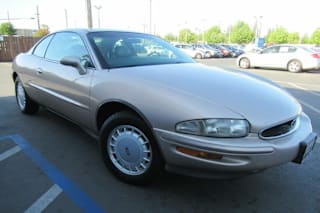 1995 Buick Riviera Base 1G4GD22K9S4707750 1995 Buick Riviera Base
