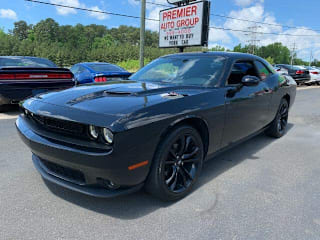 2018 Dodge Challenger SXT 2C3CDZAG4JH132245 2018 Dodge Challenger SXT