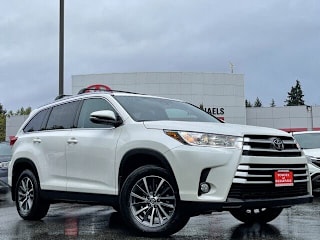 2019 Toyota Highlander XLE 5TDJZRFH0KS919038 2019 Toyota Highlander XLE