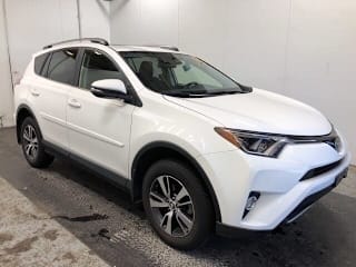 2018 Toyota RAV4 JTMRFREV5JJ202231 2018 Toyota RAV4