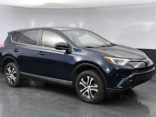 2018 Toyota RAV4 LE JTMZFREV8JJ210727 2018 Toyota RAV4 LE