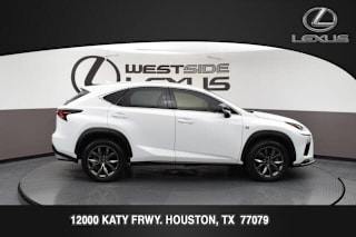 2019 Lexus NX 300 Base JTJYARBZXK2124300 2019 Lexus NX 300 Base