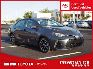 2017 Toyota Corolla SE 5YFBURHE4HP666524 2017 Toyota Corolla SE