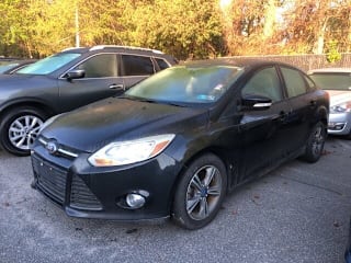 2014 Ford Focus SE 1FADP3F23EL104677 2014 Ford Focus SE