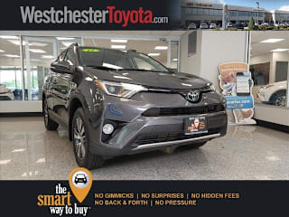 2018 Toyota RAV4 XLE JTMRFREV2JJ215129 2018 Toyota RAV4 XLE