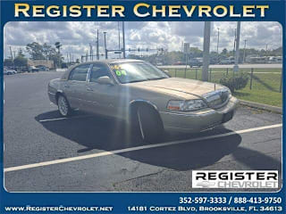 2004 Lincoln Town Car Signature 1LNHM81W54Y645335 2004 Lincoln Town Car Signature