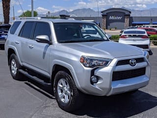 2018 Toyota 4Runner SR5 JTEBU5JR5J5497067 2018 Toyota 4Runner SR5