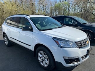 2017 Chevrolet Traverse LS 1GNKVFED8HJ331513 2017 Chevrolet Traverse LS