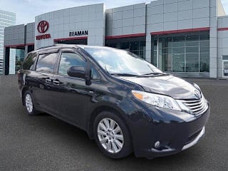 2017 Toyota Sienna XLE Premium 7-Passenger 5TDDZ3DC2HS148365 2017 Toyota Sienna XLE Premium 7-Passenger
