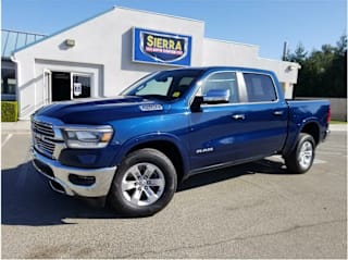 2019 Ram Pickup 1500 Laramie 1C6RREJT0KN579443 2019 Ram Pickup 1500 Laramie