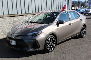 2018 Toyota Corolla 2T1BURHEXJC036870 2018 Toyota Corolla