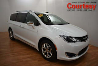 2017 Chrysler Pacifica Limited 2C4RC1GG7HR506143 2017 Chrysler Pacifica Limited
