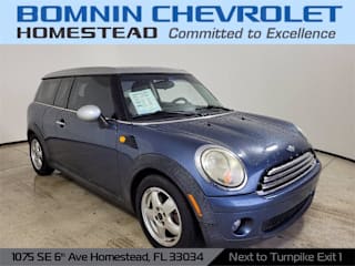 2009 MINI Cooper Clubman Base WMWML33559TX35597 2009 MINI Cooper Clubman Base