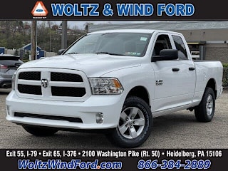 2018 Ram Pickup 1500 1C6RR7FG7JS102077 2018 Ram Pickup 1500