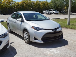 2018 Toyota Corolla LE 2T1BURHE5JC086818 2018 Toyota Corolla LE