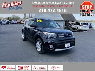 2019 Kia Soul + KNDJP3A52K7667075 2019 Kia Soul +
