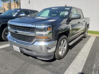 2018 Chevrolet Silverado 1500 LT 3GCPCREC7JG151038 2018 Chevrolet Silverado 1500 LT